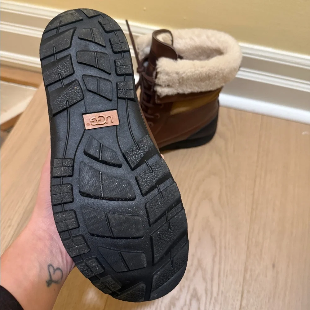 UGG Brown Adirondack Boots - Picture 4 of 6